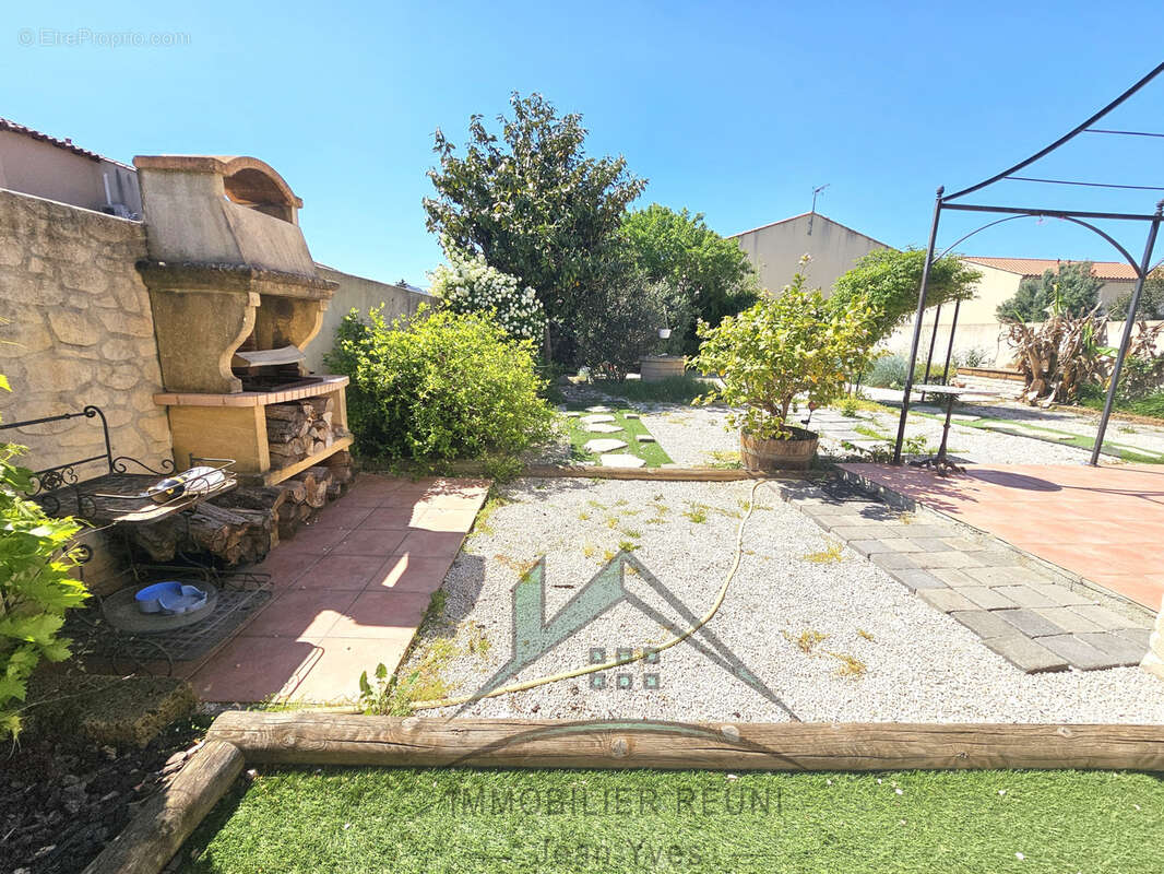 Maison à CHATEAUNEUF-LES-MARTIGUES