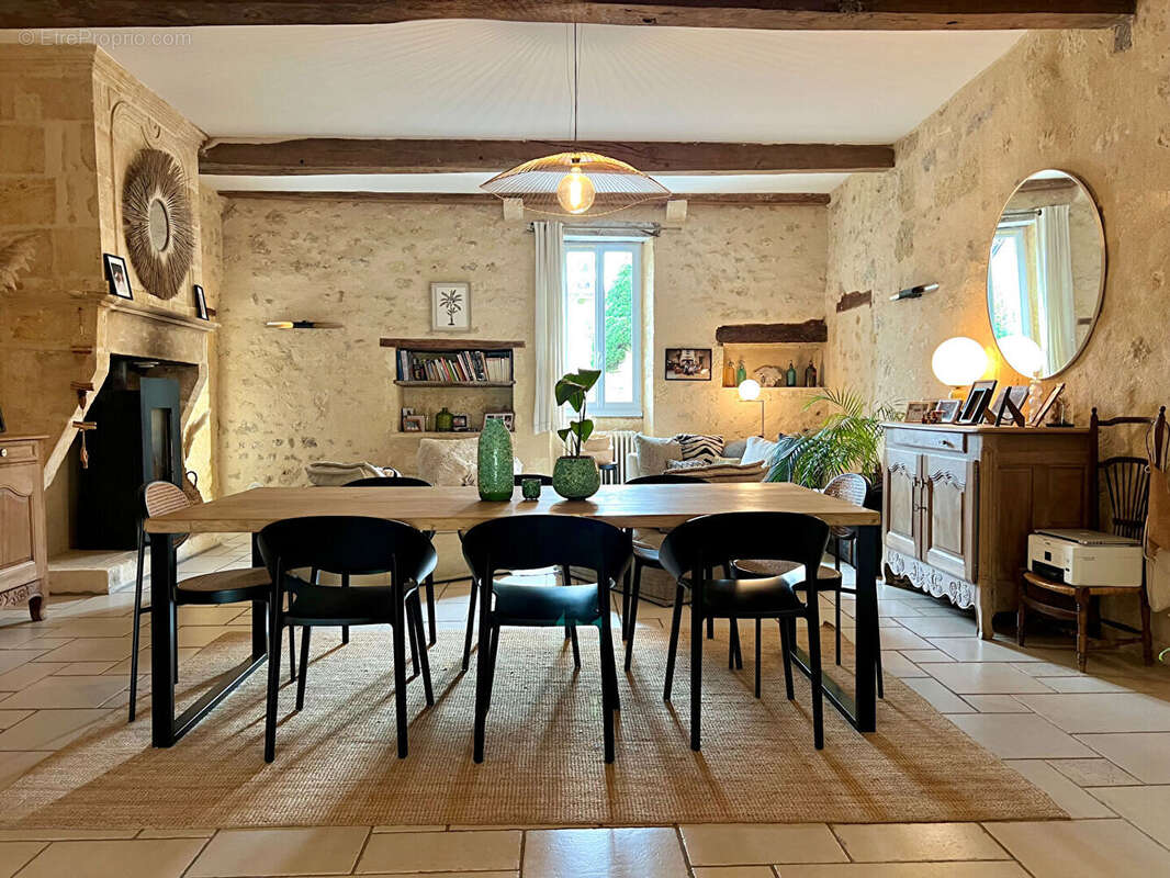 Propriété en pierre avec maison d'amis, piscine et garage pour 3 véhicules. - photo 4