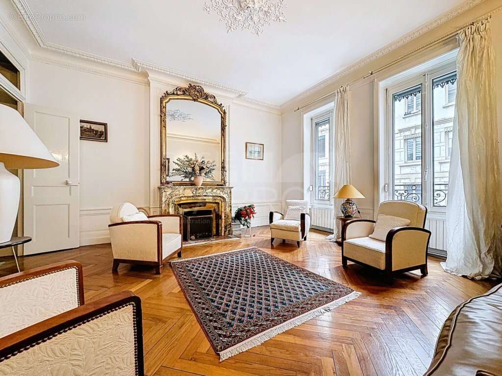 Appartement à LYON-6E