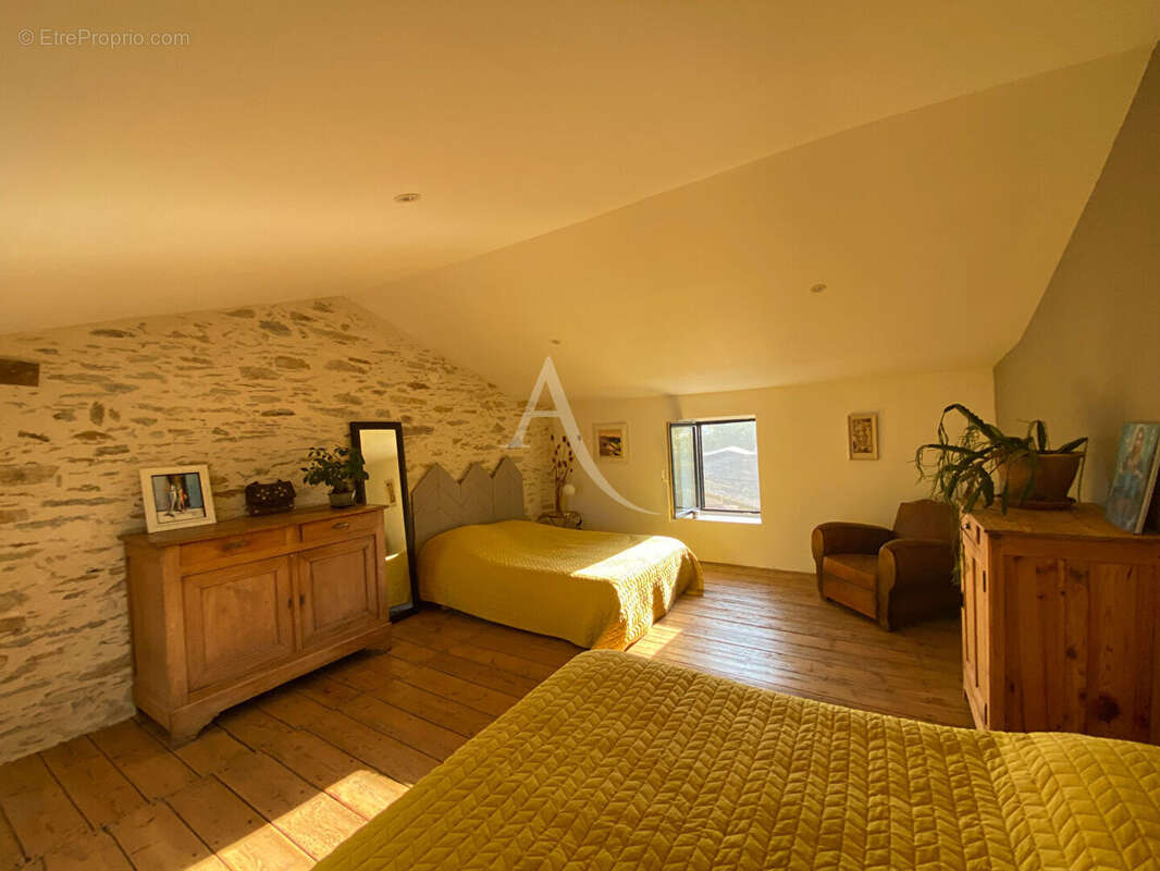 Maison à SAINT-ETIENNE-DE-MER-MORTE