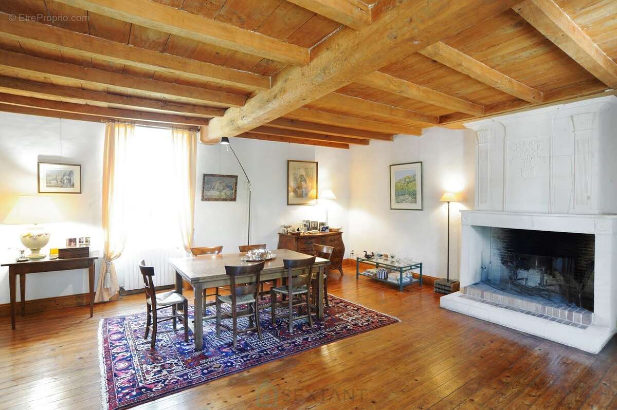 Magnifique logis du XVIIème siècle - photo 12