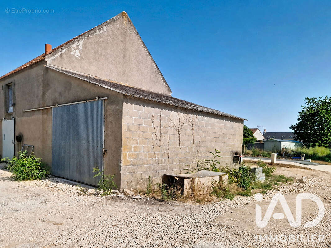 Maison 140 m² à Le Bardon  - photo 6