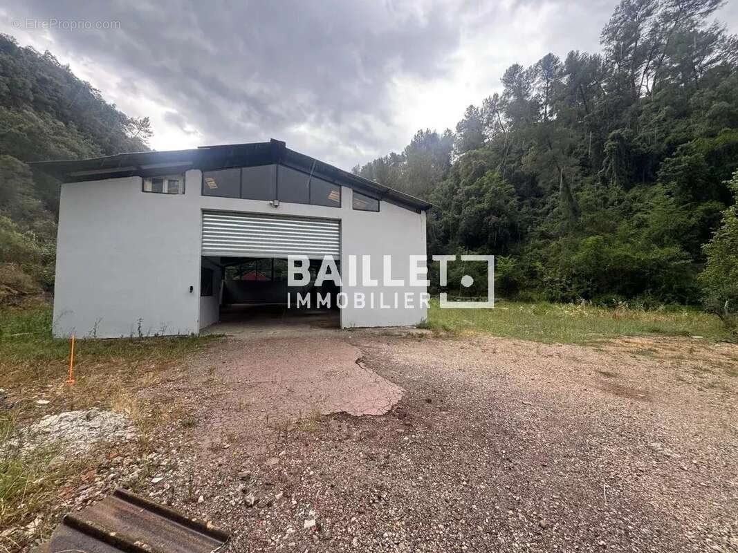 A VENDRE Entrepôt 225 M2 + 2500 M2 Terrain St Blaise Village - photo 6