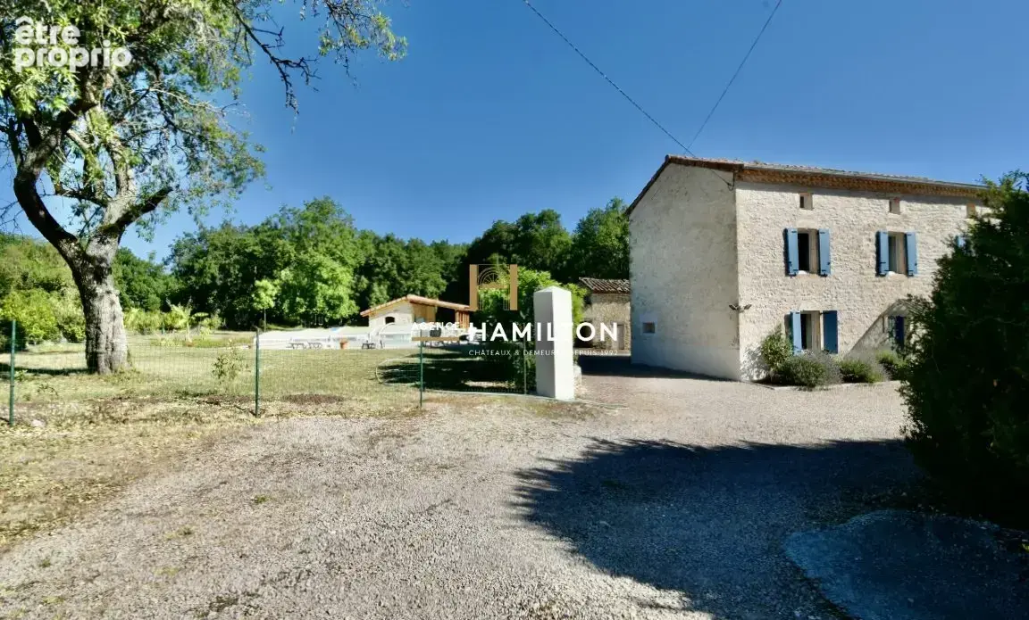Superbe maison en pierre rénovée, avec bois et terrains attenants - photo 6