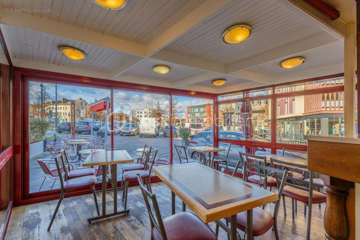 Commerce à LOUVIERS