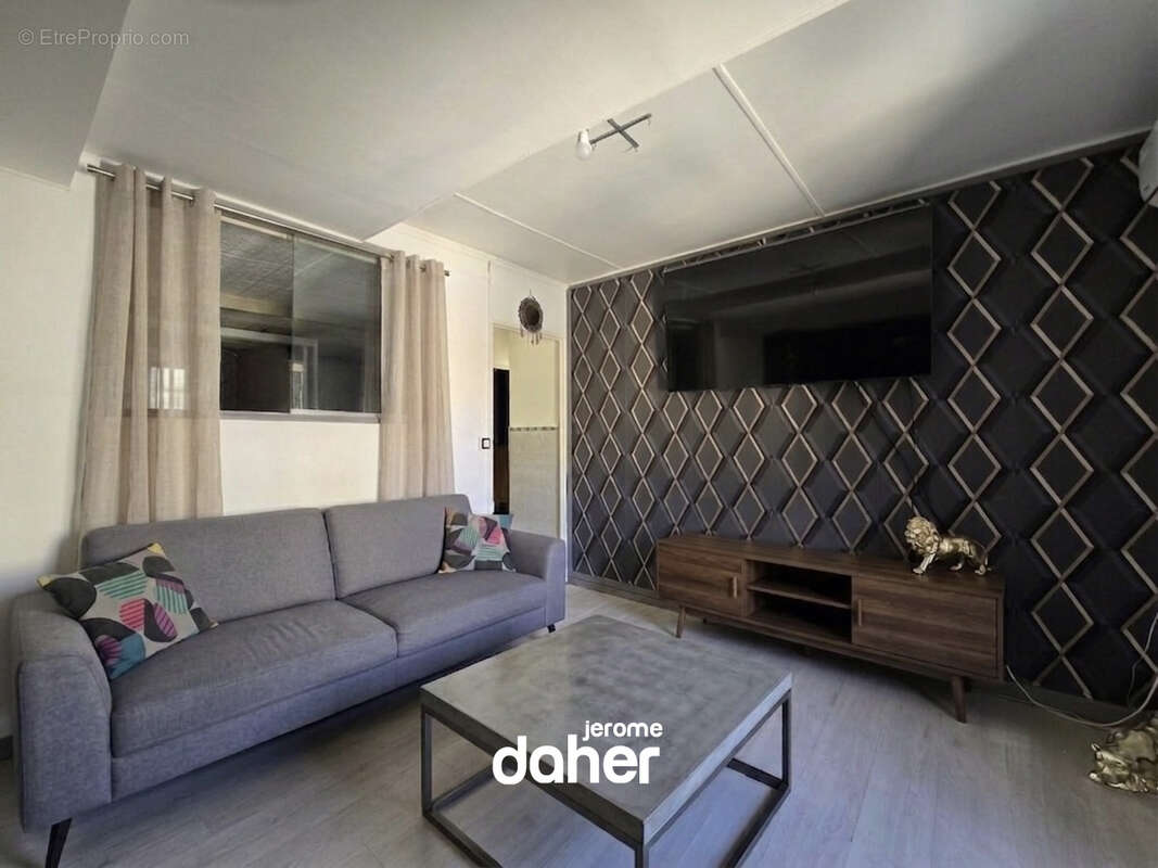 Appartement à MARSEILLE-1E