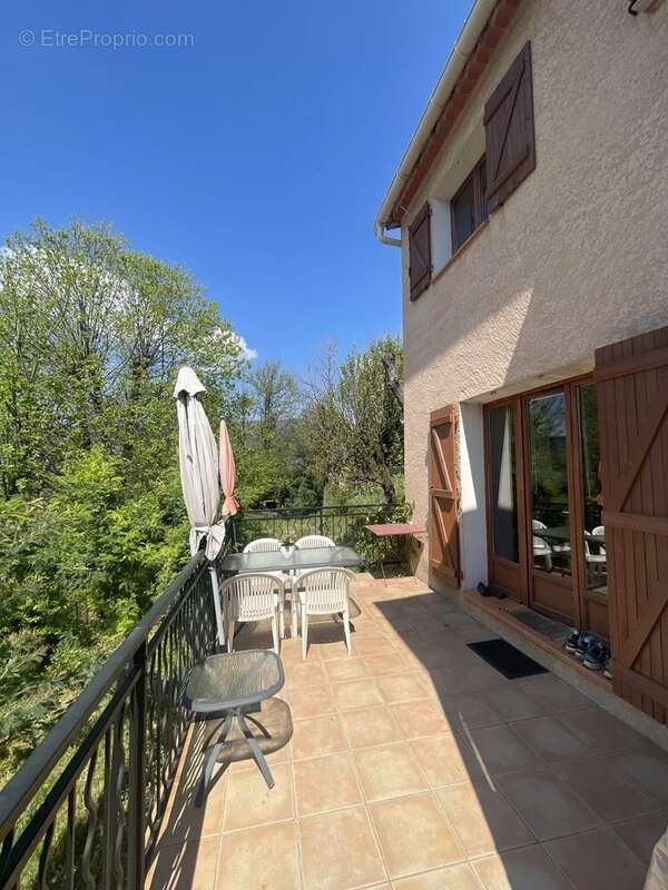 Maison à BERRE-LES-ALPES