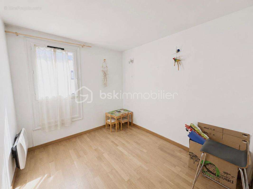 Appartement à MOUANS-SARTOUX