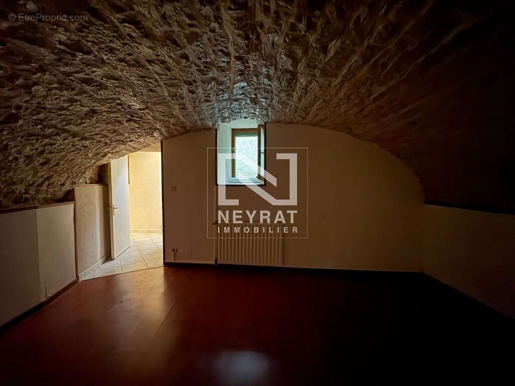 Appartement en rez-de-jardin avec garage - Vieux Chenove - photo 12