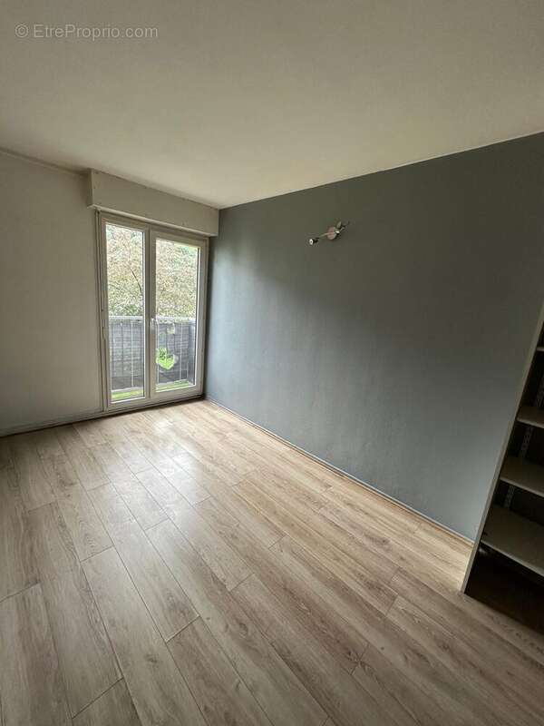 Appartement 56 m² à Cluses  - photo 4
