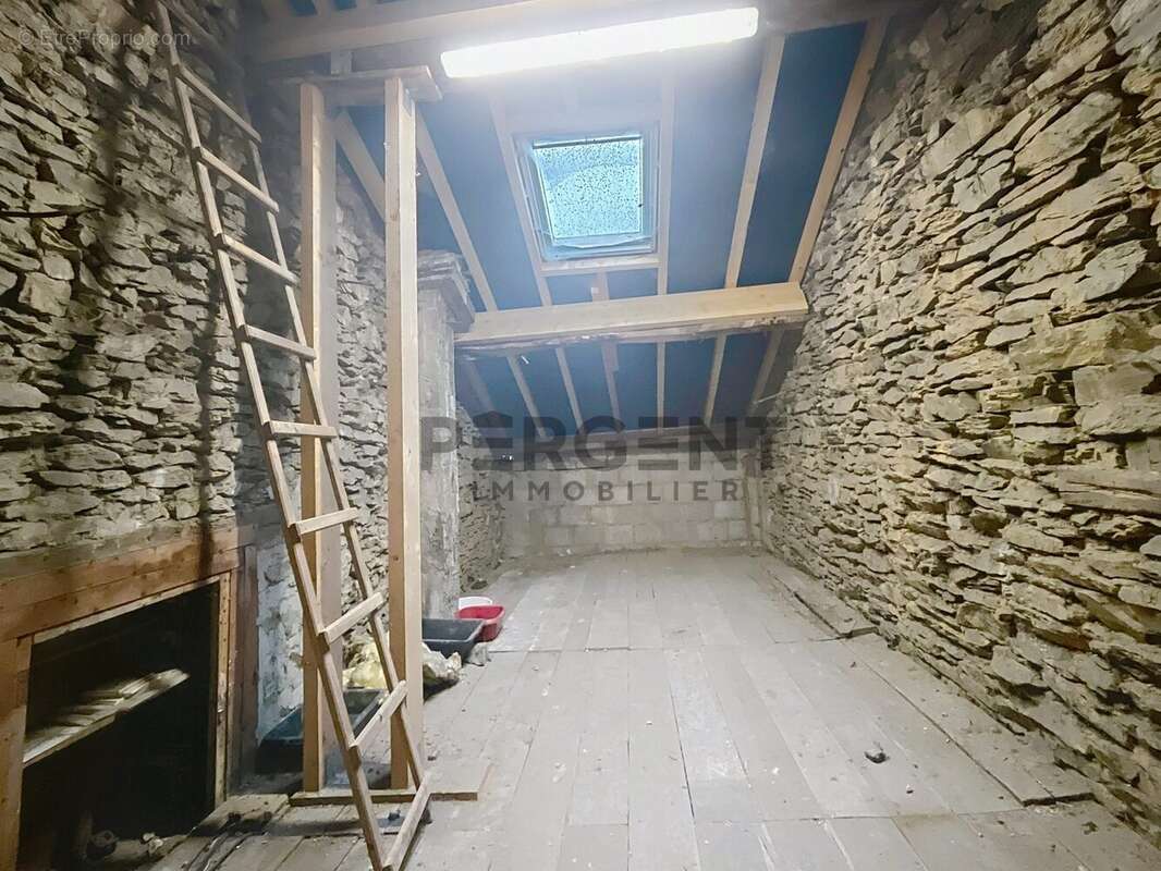 Maison à MONTCY-NOTRE-DAME
