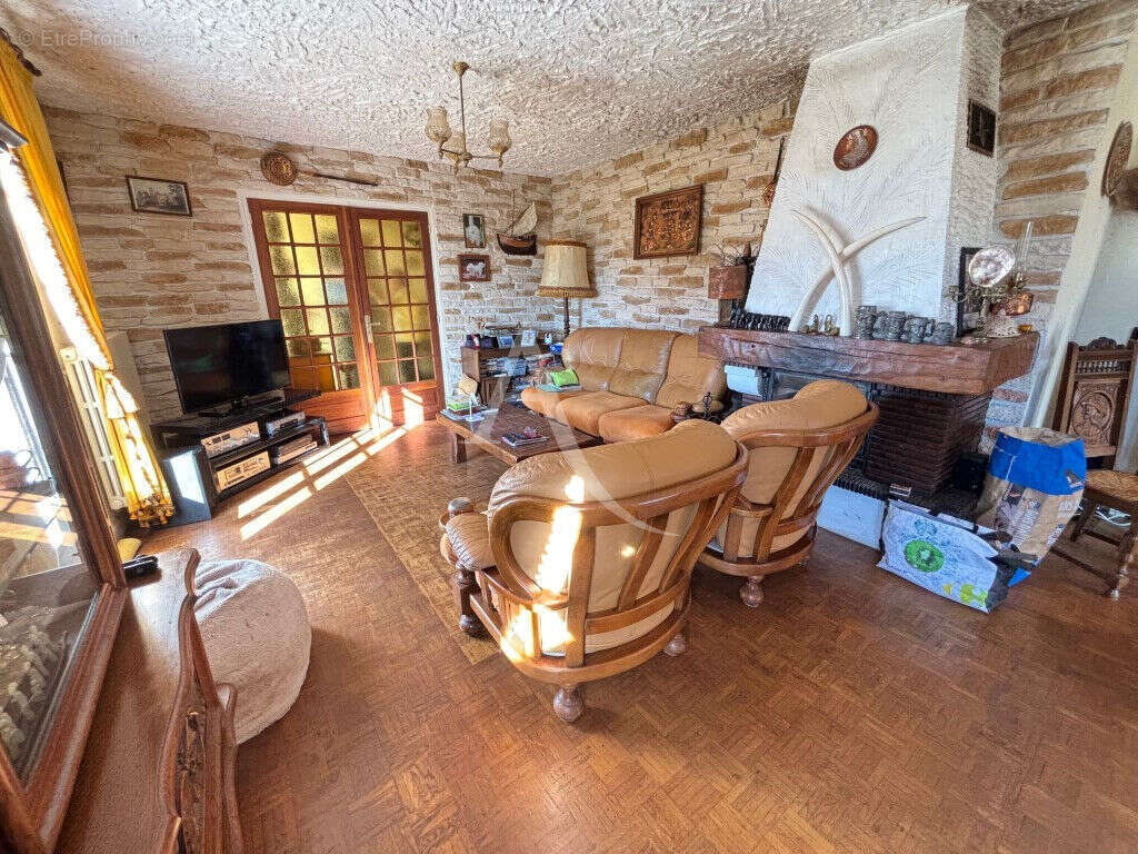 En vente - fourchambault / marzy - pavillon  3 chambres et bureau terrain - photo 2