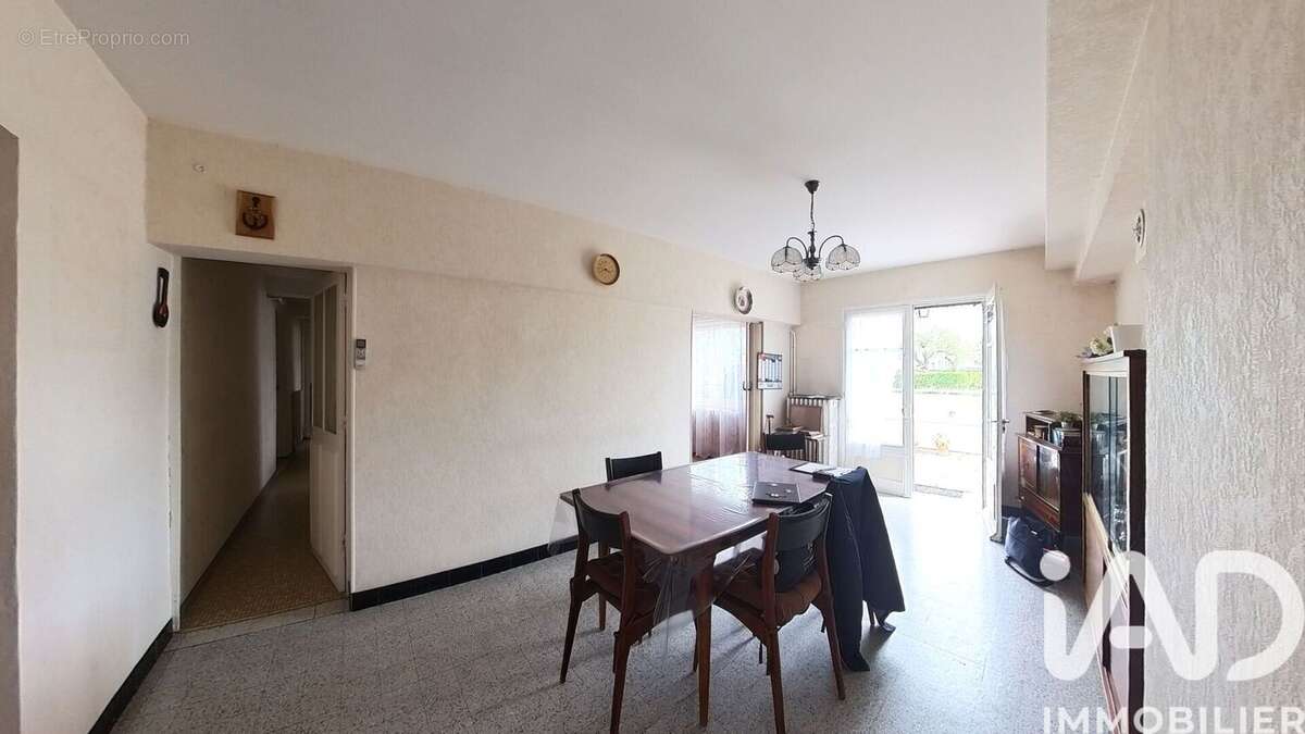 Photo 2 - Maison à LA CHAPELLE-SUR-LOIRE