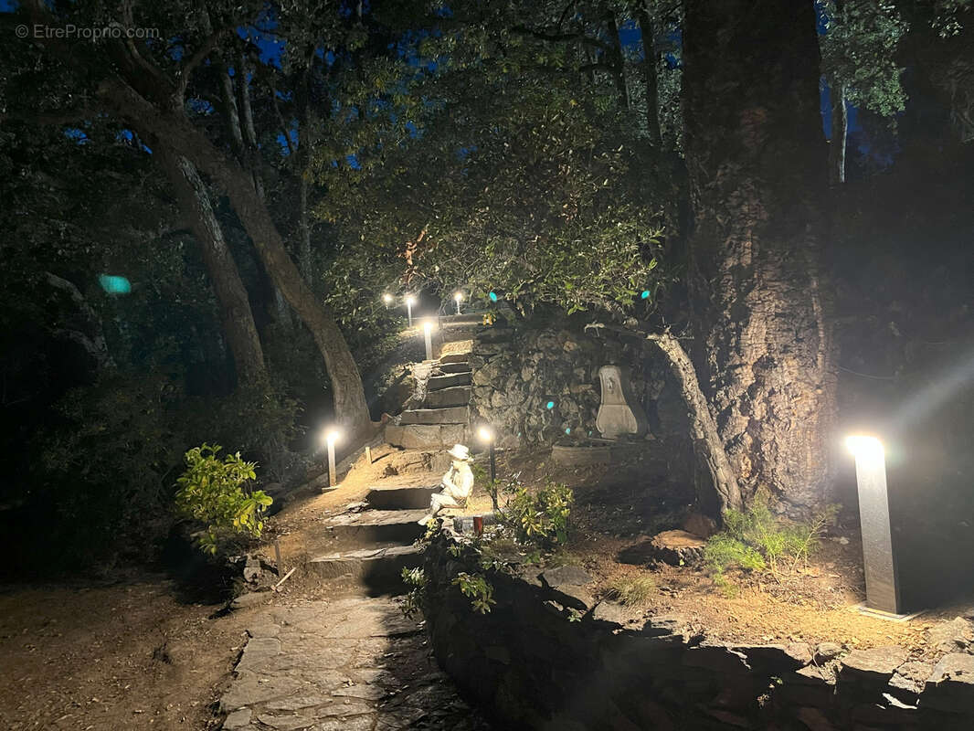 Maison à LA GARDE-FREINET