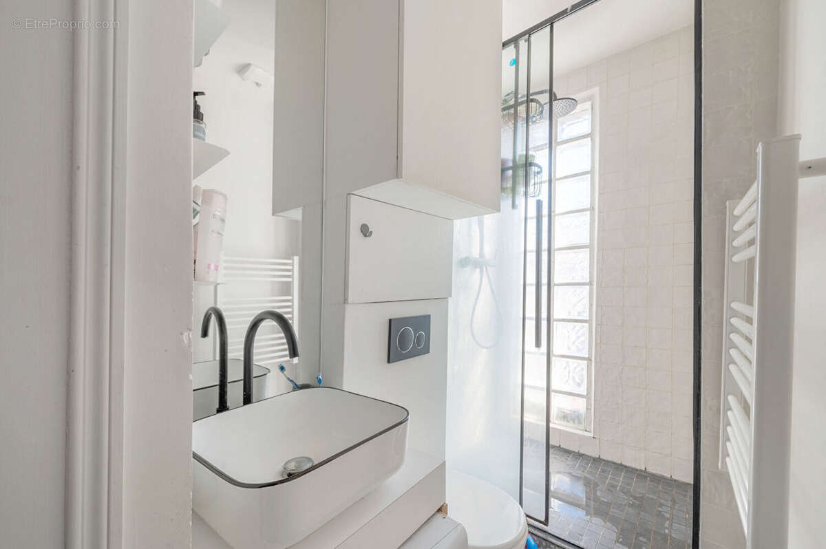 Appartement à PARIS-18E