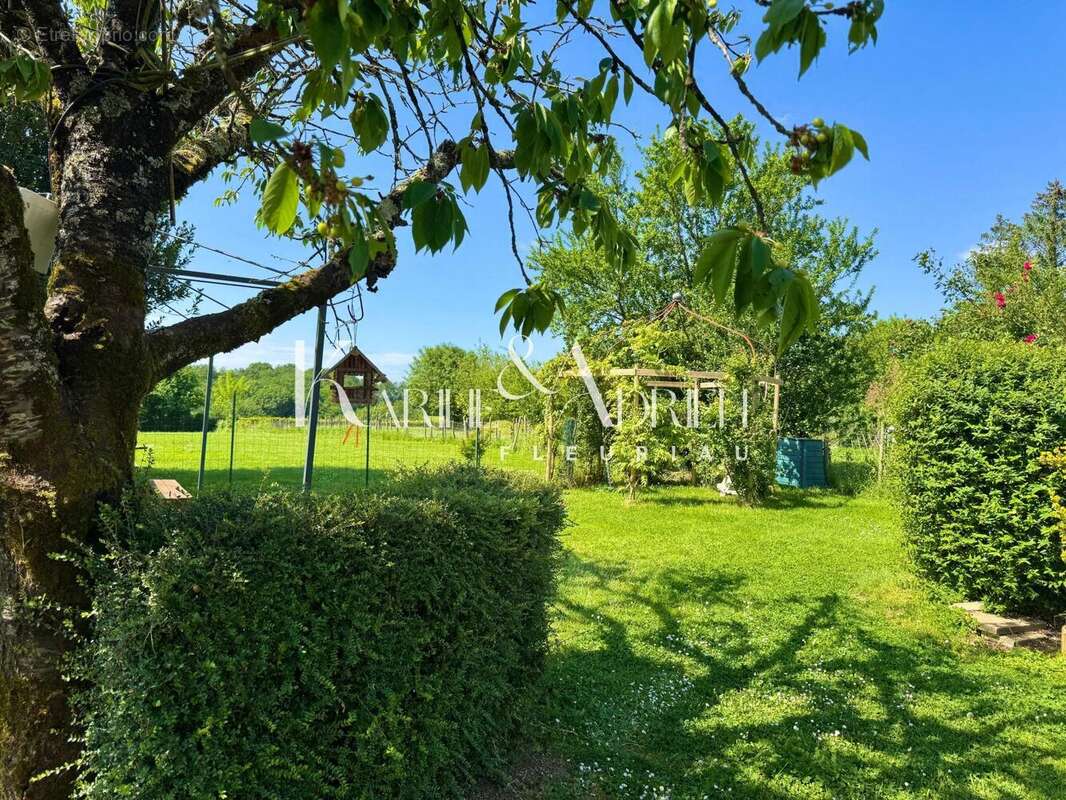 Photo 2 - Maison à SAINT-MARTIN-DES-FONTAINES