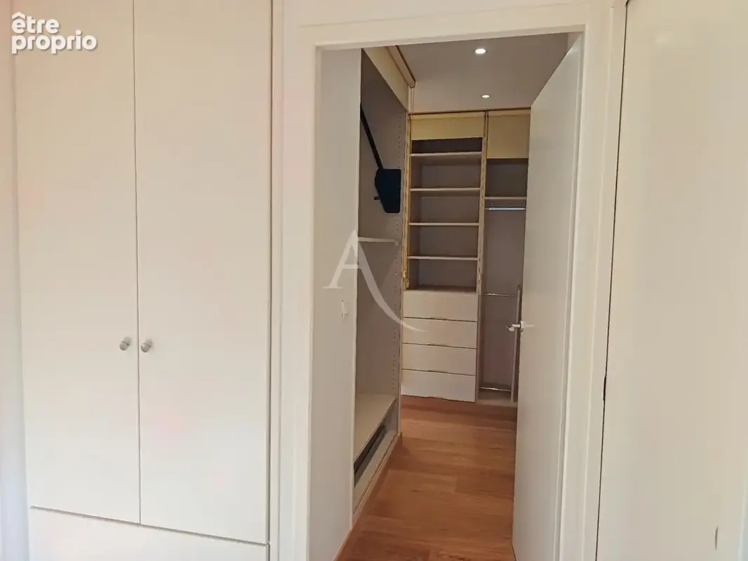 Appartement atypique au coeur du centre historique avec stationnement privatif - photo 8