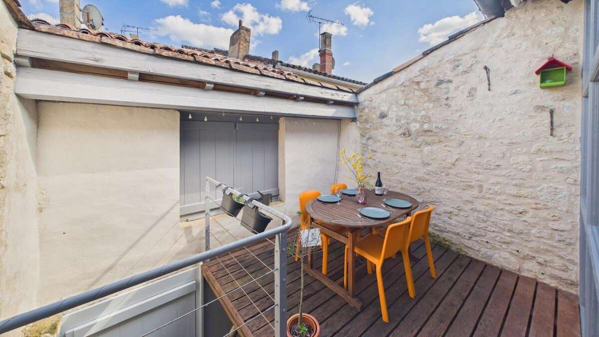 Maison à MONTPEZAT-DE-QUERCY