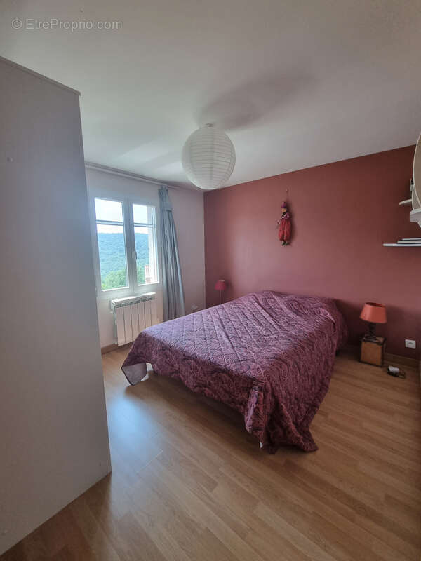 A Artignosc Villa T4 avec piscine et vue dégagée - photo 11