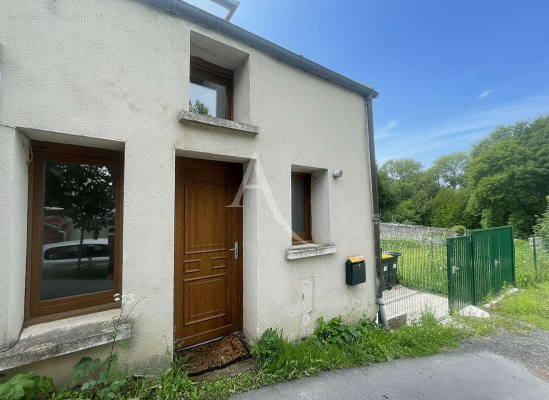 Maison à VARREDDES