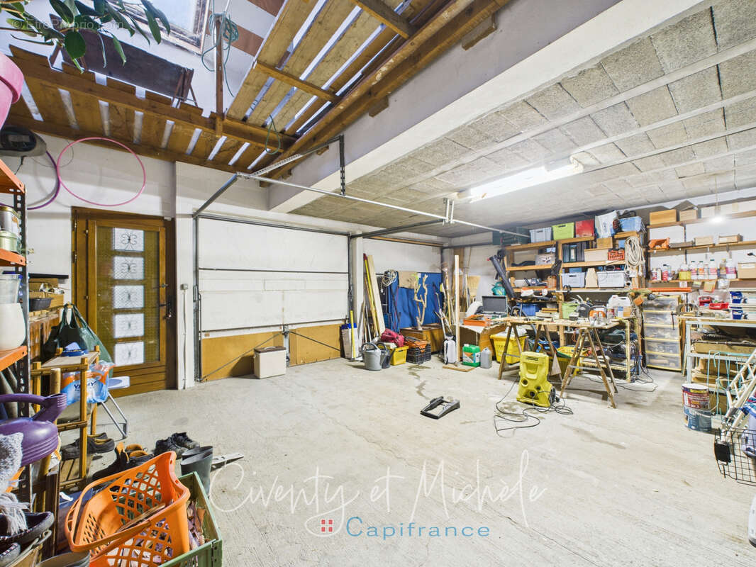 Grande propriété familiale sur 7 533 m² de terrain plat - photo 23