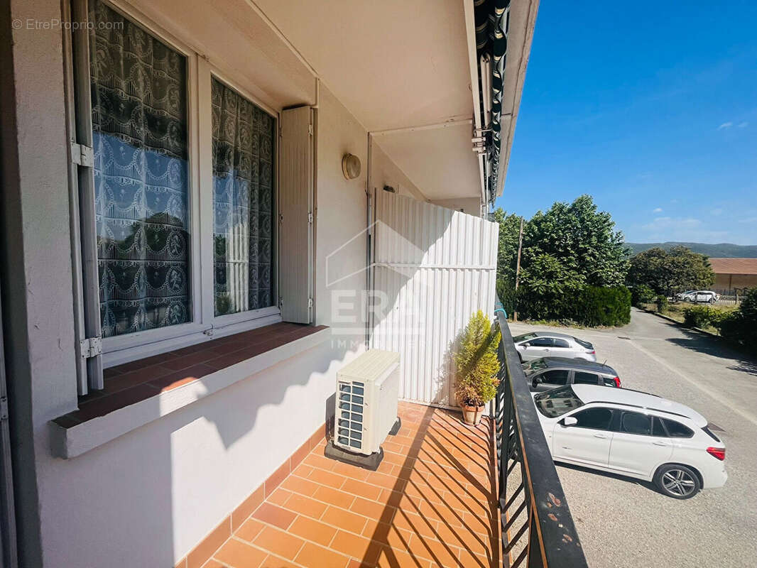 Appartement à PEYRUIS