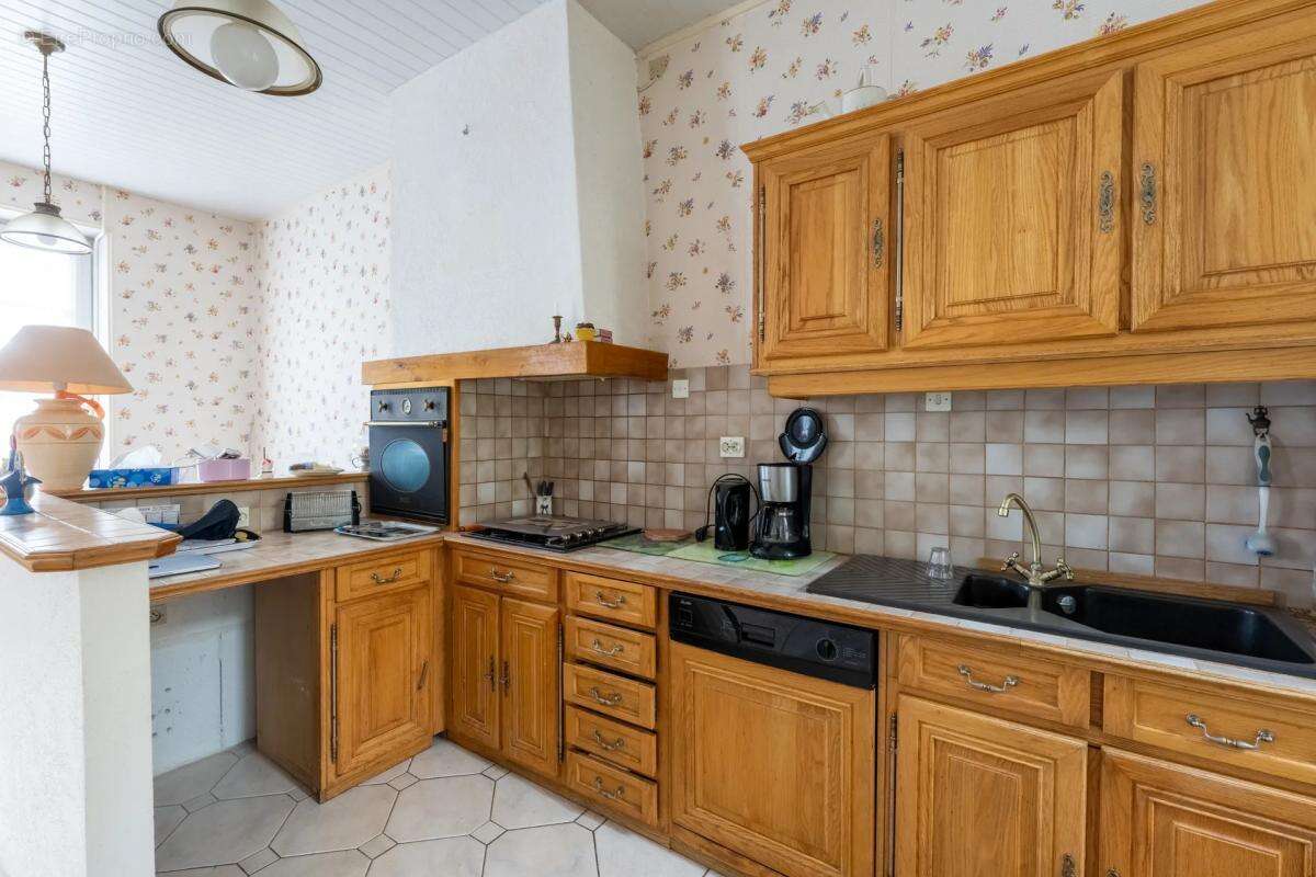 Maison ancienne 5 pièces avec grand terrain loué - photo 8