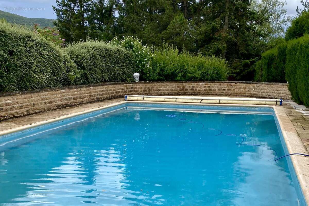 Maison à FLEUREY-SUR-OUCHE