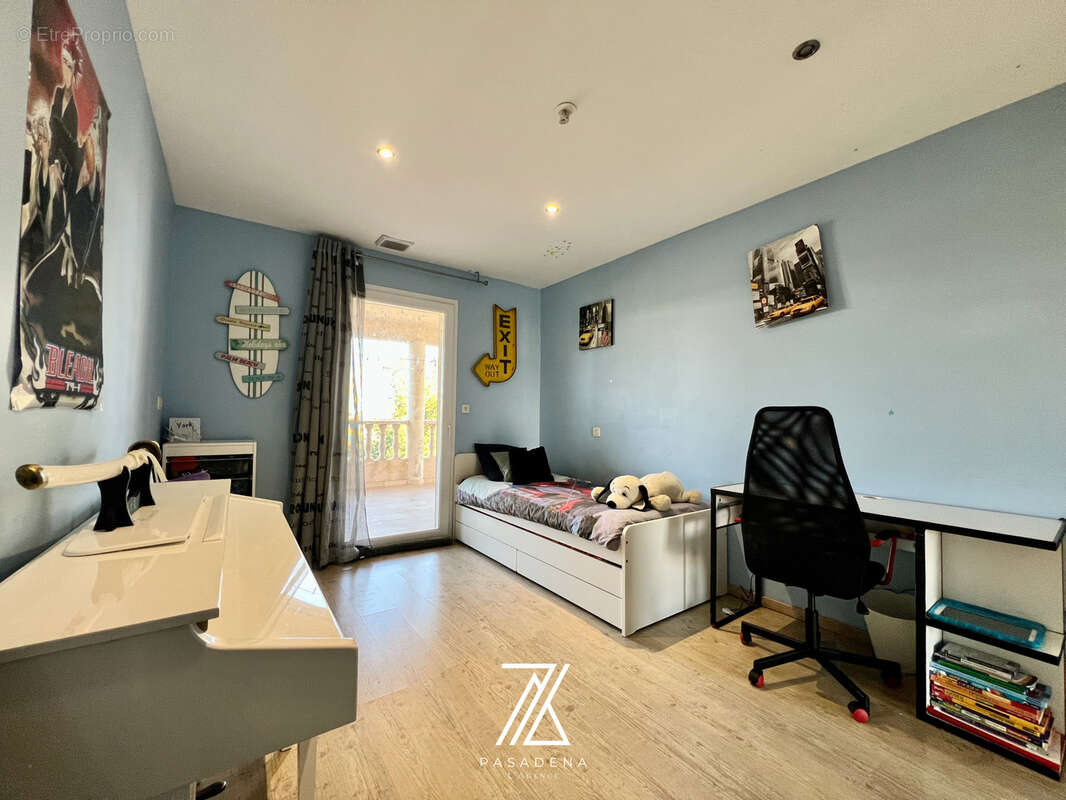 Vente Villa / Maison T5 Contemporaine avec Piscine et Triple Terrasse   Juvignac / Montpellier - photo 10