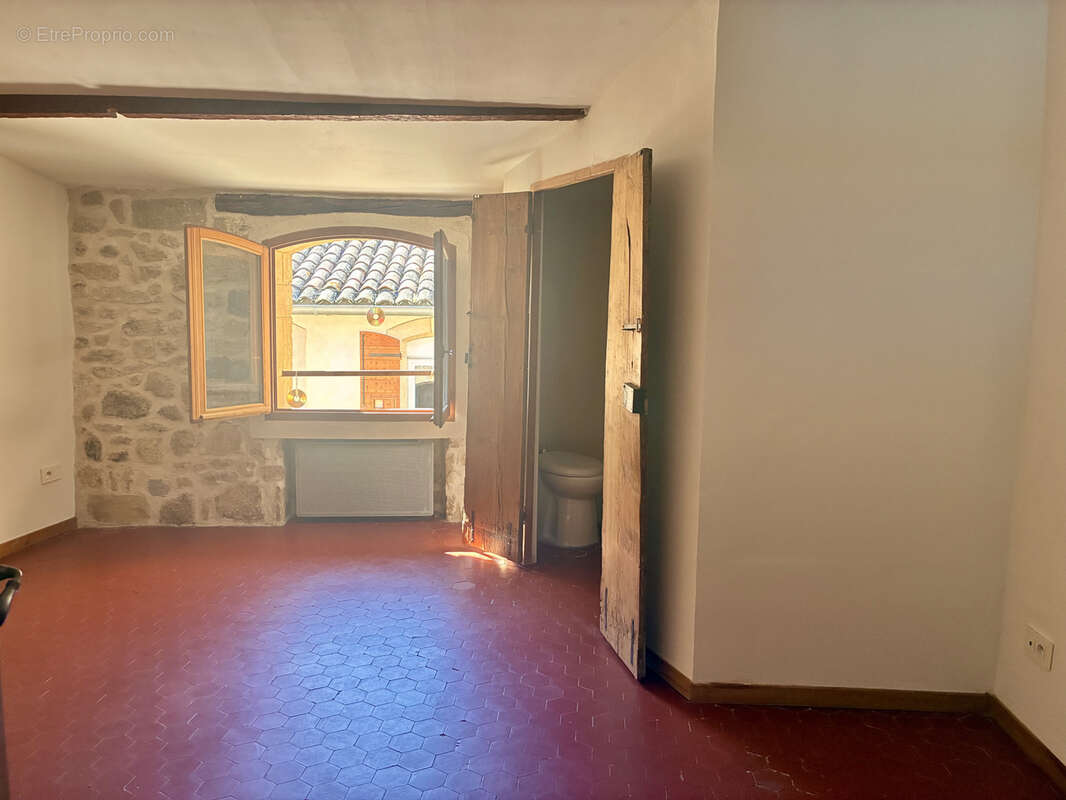 Maison à SAINT-CHAMAS