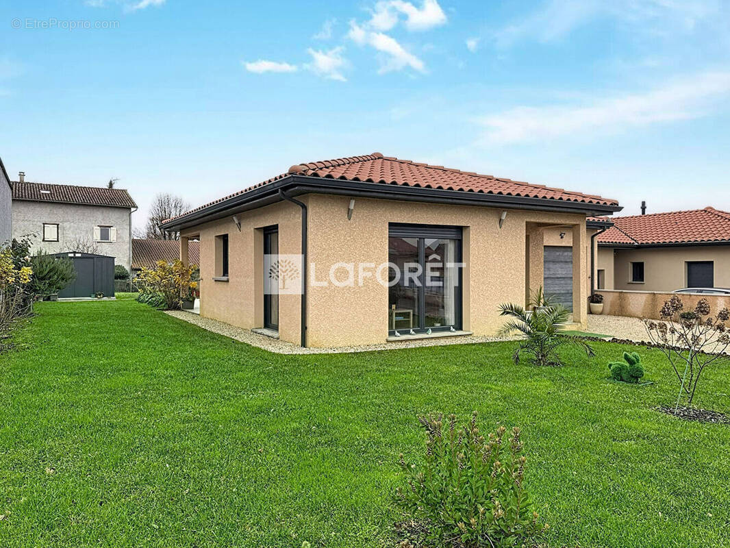 Maison à SAINT-JULIEN-SUR-VEYLE