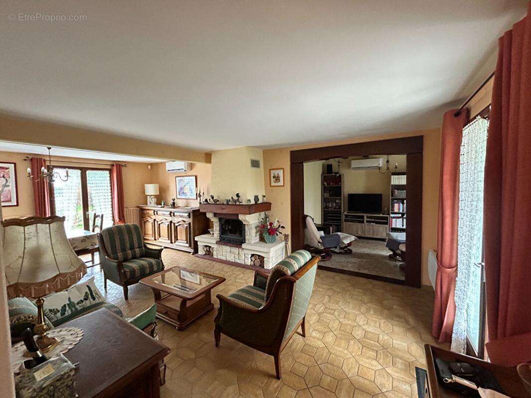 Maison à GRISY-LES-PLATRES