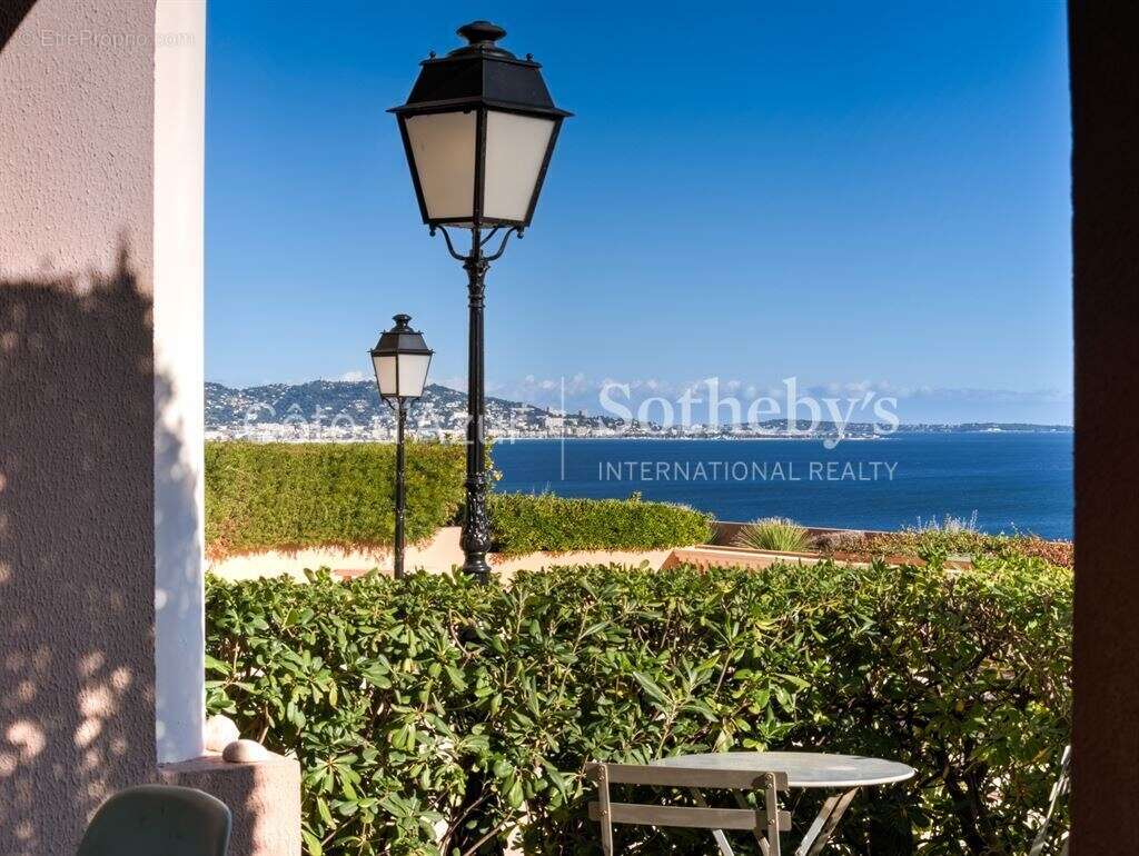 Appartement à THEOULE-SUR-MER