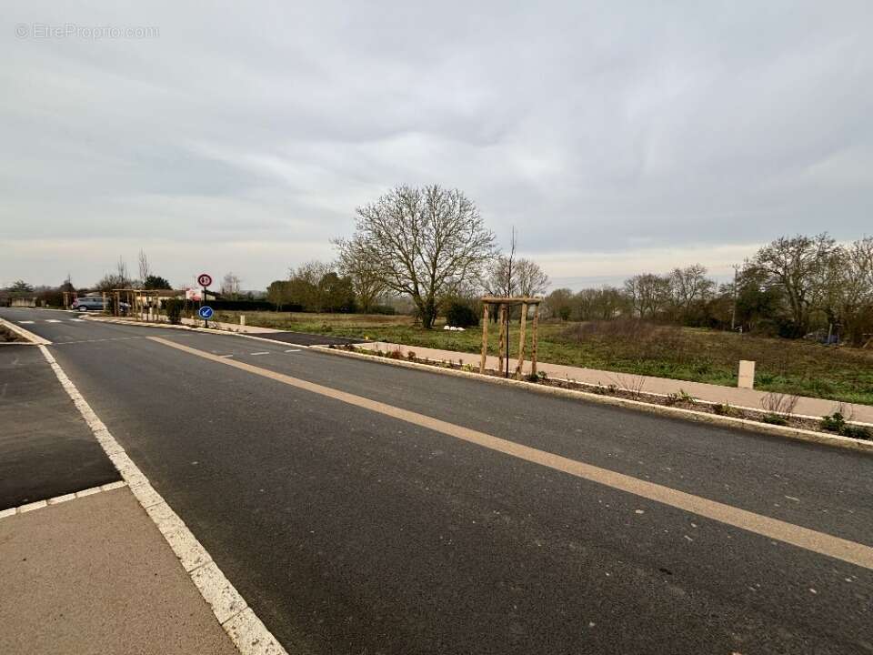 Terrain à LA COUTURE