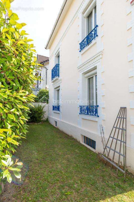 Maison à BOIS-COLOMBES