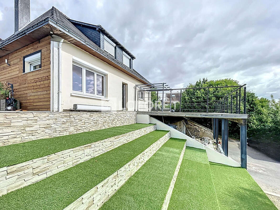 Maison à LA GACILLY