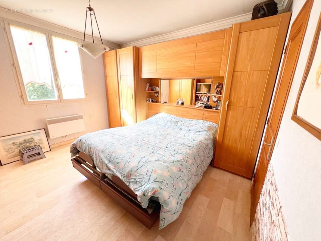 À vendre Villa d’Exception à Reillanne (04110) – 120 m², 5 Pièces, 4 Chambres, Piscine 10x5, Terrain Clos 9 000 m², Calme Absolu - photo 15