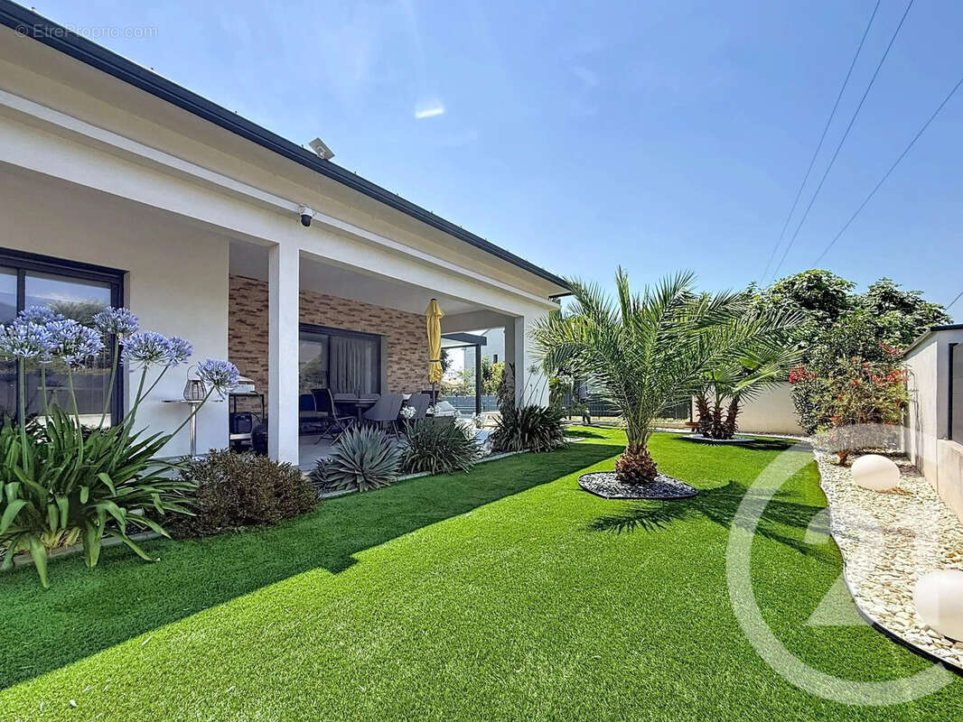 Maison 100 m² à Santa-Lucia-Di-Moriani  - photo 21