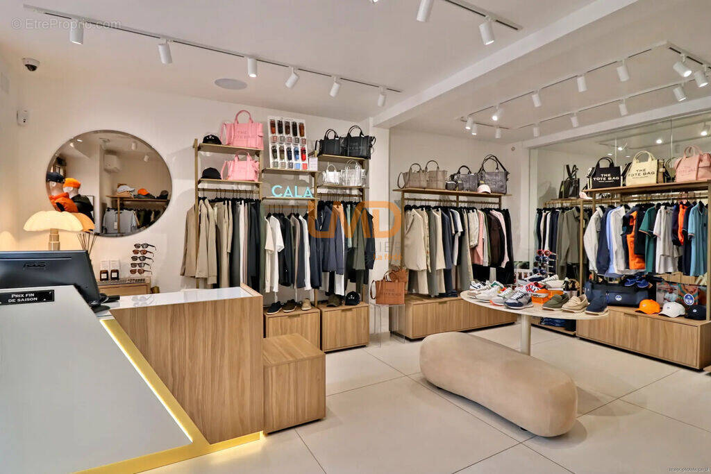 Commerce à SANARY-SUR-MER