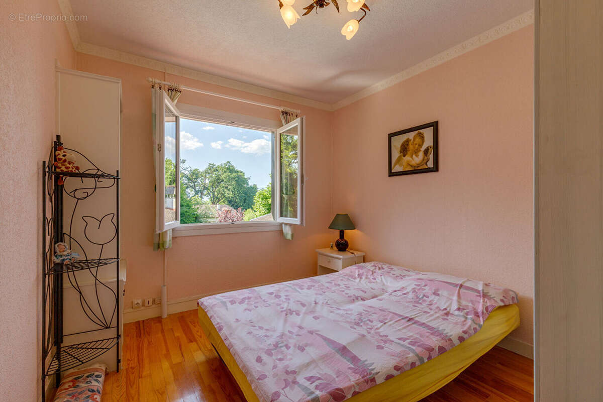 Maison Yvoire 4 pièces 100,50 m² sur 1180 m² de terrain avec piscine. - photo 9