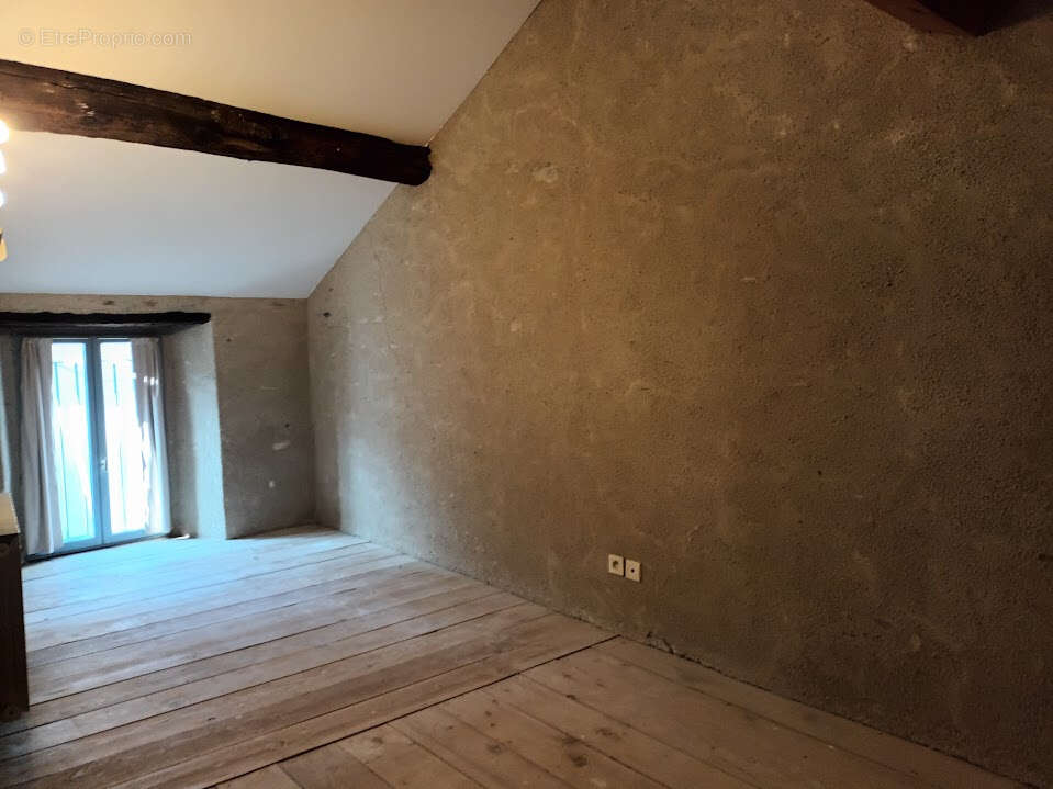 Maison à VILLARDONNEL