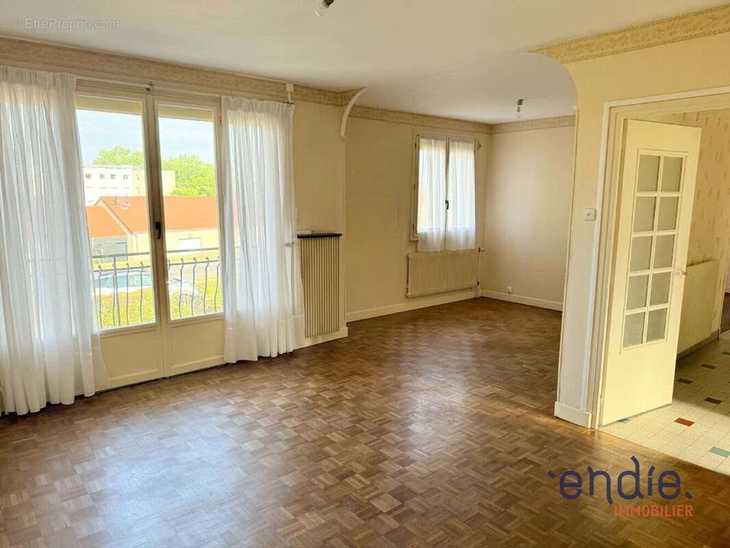 Maison 114 m² à Bourbon-Lancy  - photo 2