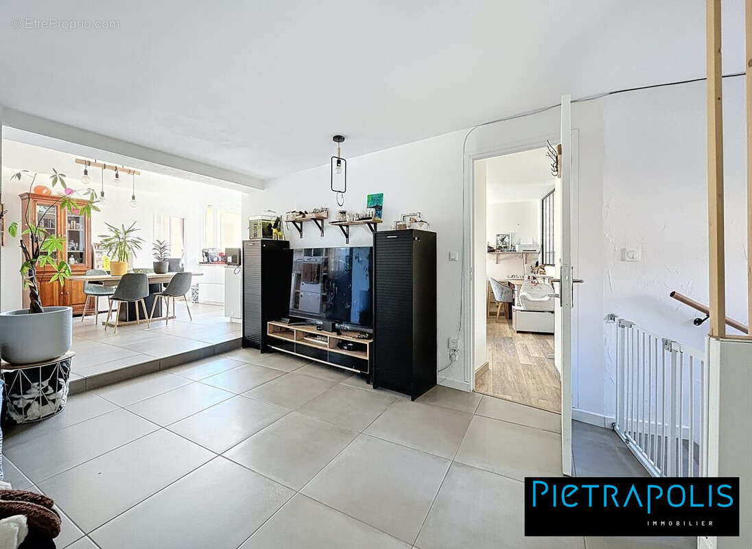 Appartement à VOURLES