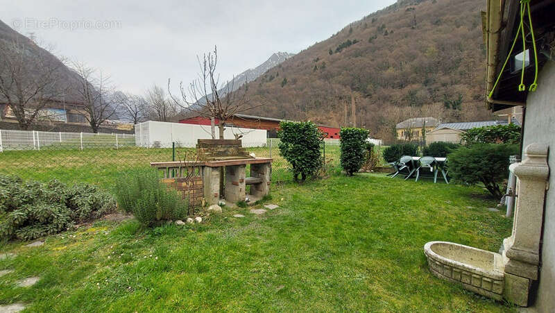 Maison à LIVET-ET-GAVET