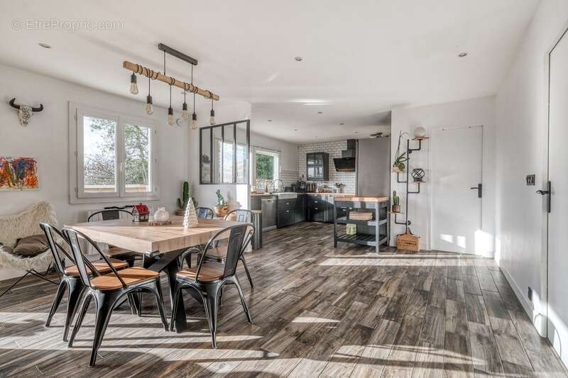 Maison à MONTGE-EN-GOELE