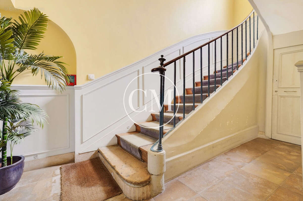 Appartement à VERSAILLES