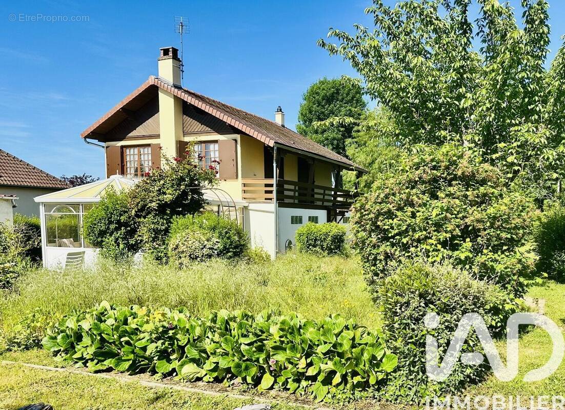 Photo 1 - Maison à FONTAINE-LA-GUYON