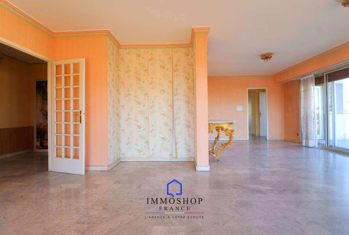 Appartement à MARSEILLE-4E