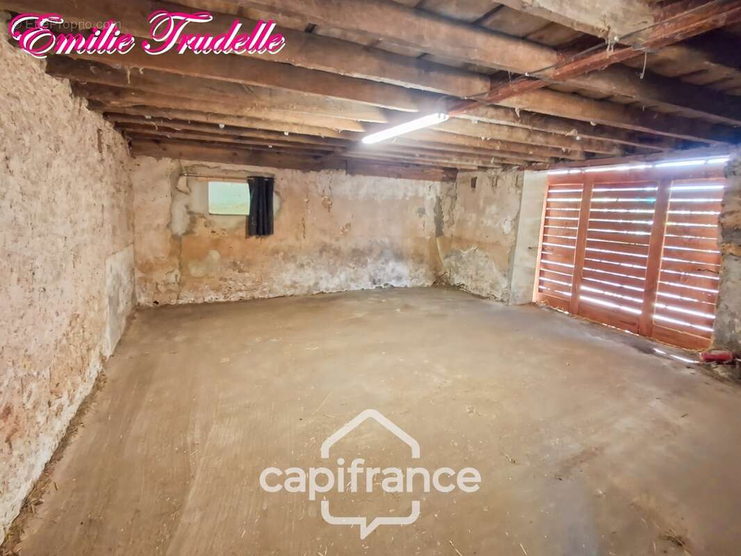  Longère de caractère du XVe siècle à vendre 5 pièces NUILLE LE JALAIS (72)  – 105 m²- 3ch – Terrain de 1 823 m² - photo 20