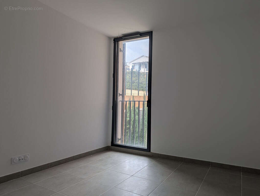 Appartement à BORMES-LES-MIMOSAS